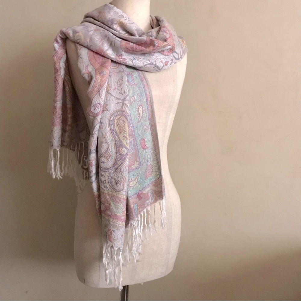 Pastel Paisley Pashmina Scarf NWOT